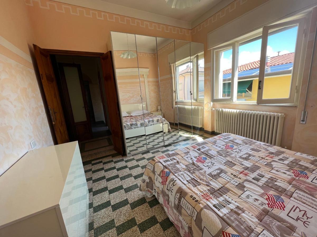 Villa Sophia Mare 1 Lido di Camaiore Exteriör bild