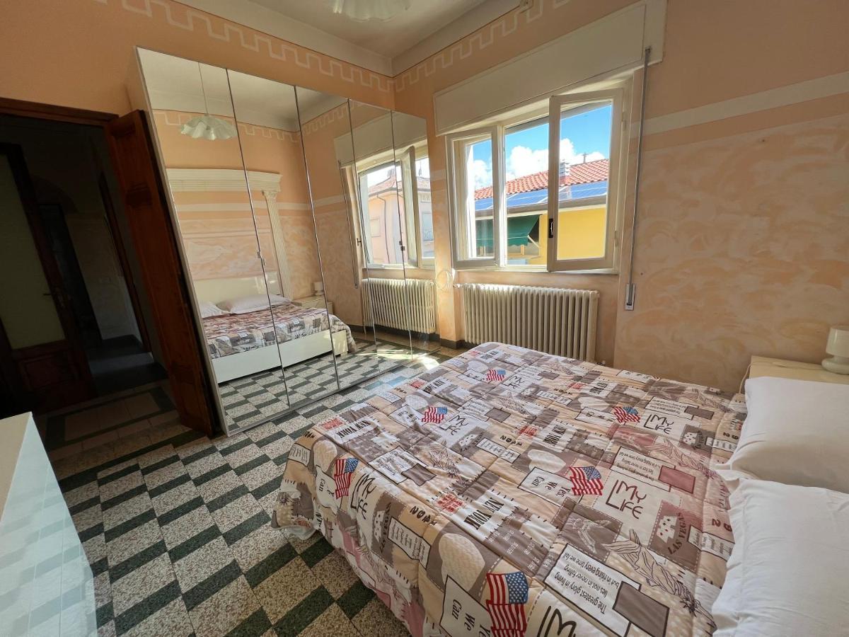Villa Sophia Mare 1 Lido di Camaiore Exteriör bild
